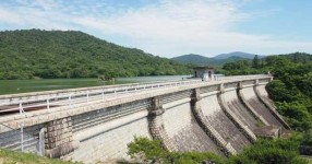 本庄水源地堰堤水道施設(堰堤、丸井戸、第一量水井、階段)