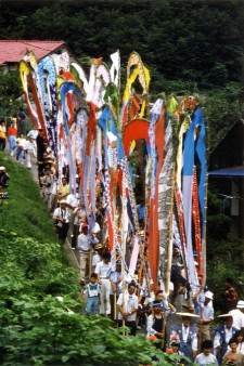 別所温泉の岳の幟行事