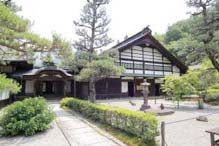 定勝寺本堂・庫裏・山門