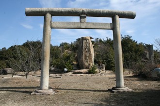 高島 
