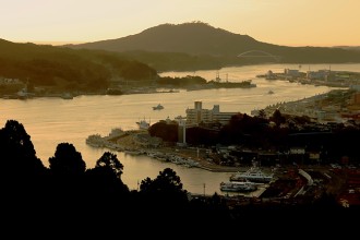 気仙沼港と風待ちの風景