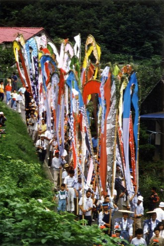 別所温泉の岳の幟行事