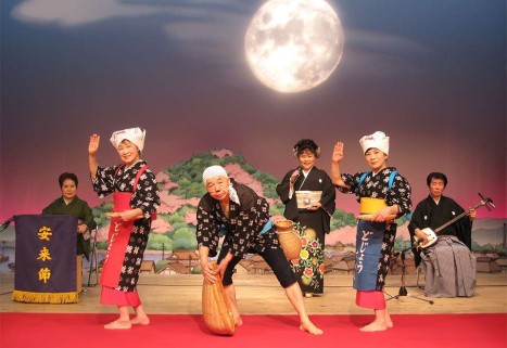 全国に知られる安来節とどじょうすくい踊り