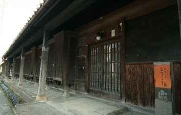 仮屋通り（かりやどおり）