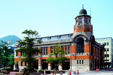 屋内屋外に施されたさまざまな装飾が大正時代の雰囲気を感じさせる—北九州市旧大阪商船［構成文化財］