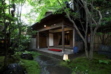 筑紫亭（ちくしてい）
