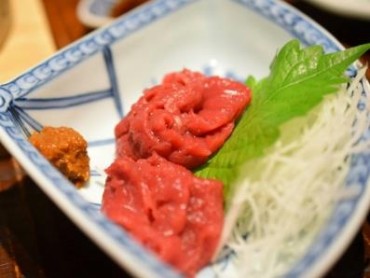 馬刺し