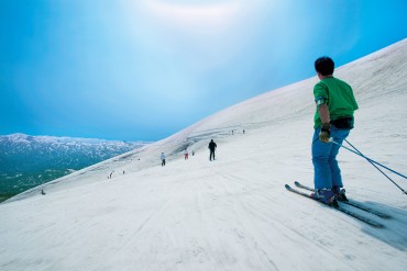 月山夏スキー