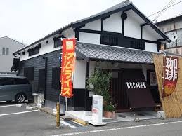 オムライスのお店「ビコーズ」