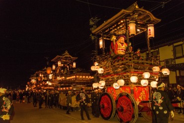城端曳山祭