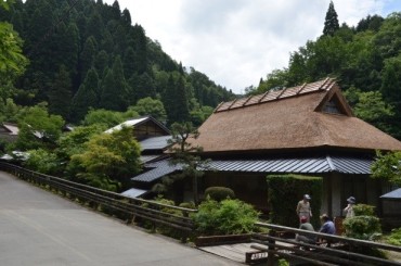 智頭町板井原伝統的建造物群保存地区(ちづちょういたいばらでんとうてきけんどうぶつぐんほぞんちく)