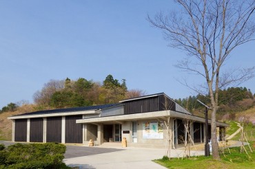 史跡古津八幡山遺跡 弥生の丘展示館
