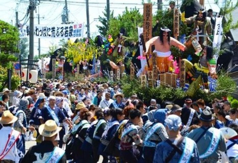 今でも賑わう港の祭り（秋田市）