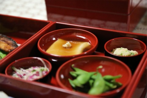 ごま豆腐のあんかけ