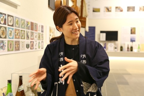 蔵元の川上麻衣さん