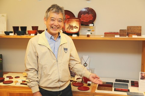 伝統鎌倉彫事業協同組合 理事長の三月 一彦さん