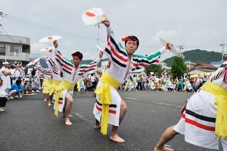 三輪崎の鯨踊