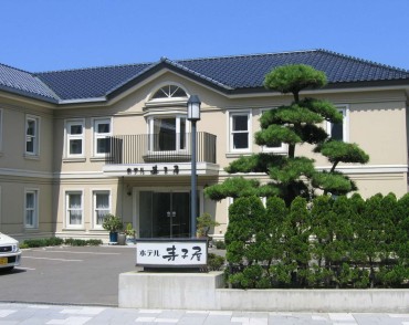 ホテル 寺子屋