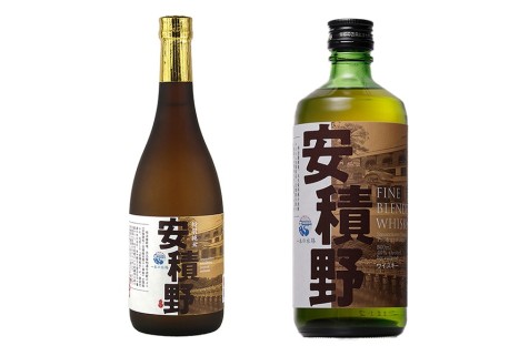 左）特別純米酒「安積野」　右）チェリーウイスキー「安積野」