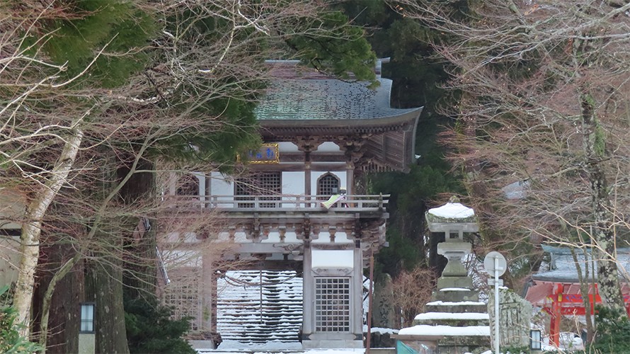現世に救いを求める人々の祈り。