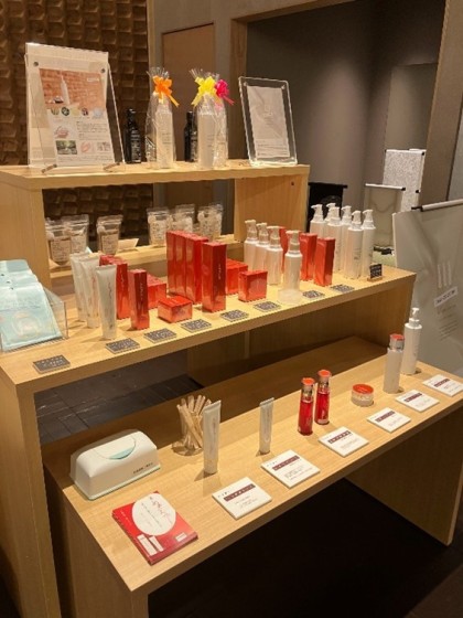 地元企業の商品を集めたショップ