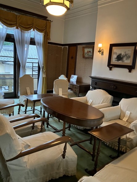 2階洋風の新座敷