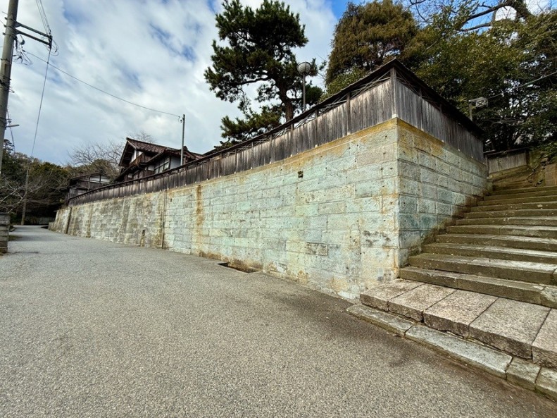 旧増田又右衛門家の石塀