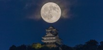 月と岐阜城