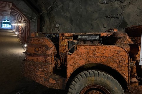 10tダンプトラック