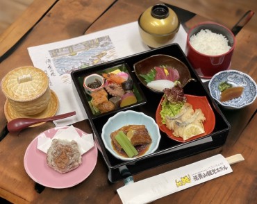 たつた弁当（信貴山観光ホテル）