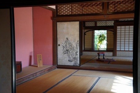 奥：「上段の間」 手前：「次の間」