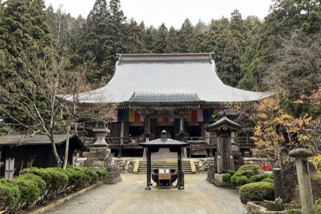 根本中堂は国の重要文化財。