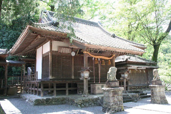 白瀧神社