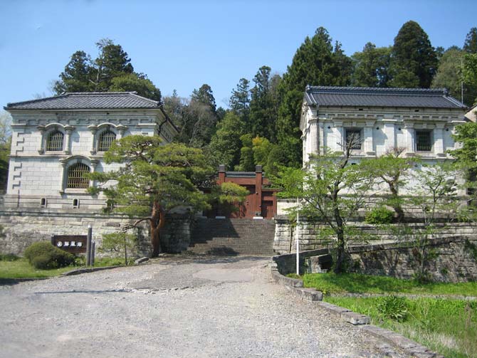 屏風岩石材