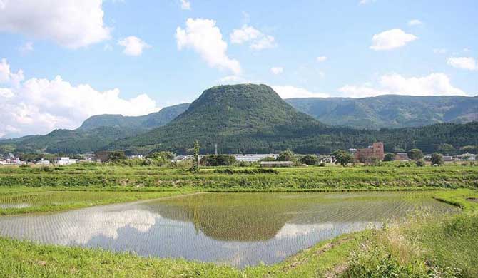 伐株山（森町の庭園とテーブルマウンテン）