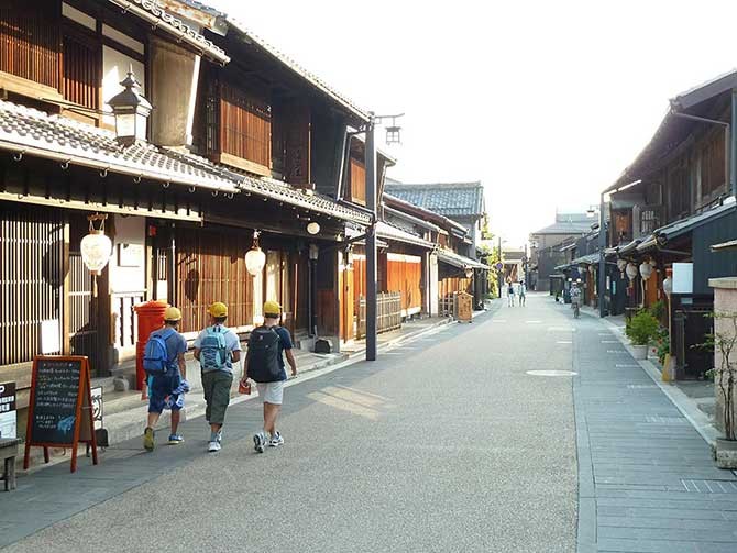 川原町のまちなみ