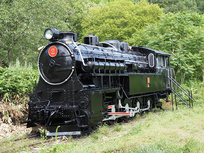 美唄鉄道東明駅舎　4110形式十輪連結タンク機関車２号 