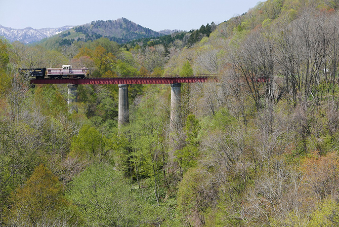 旧三井芦別鉄道炭山川橋梁 