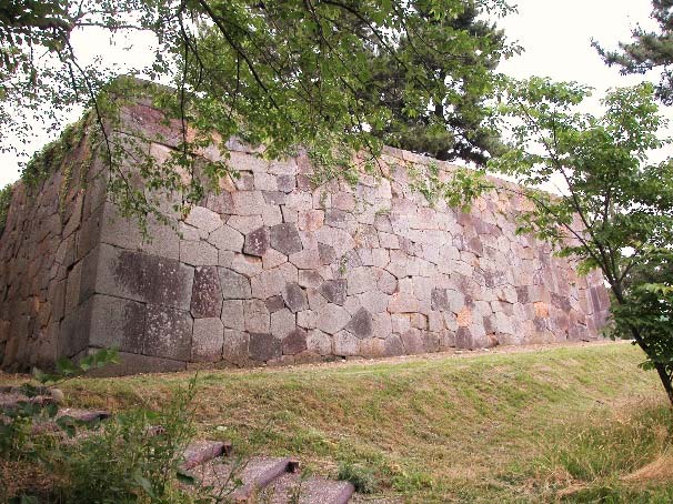 小松城本丸櫓台石垣