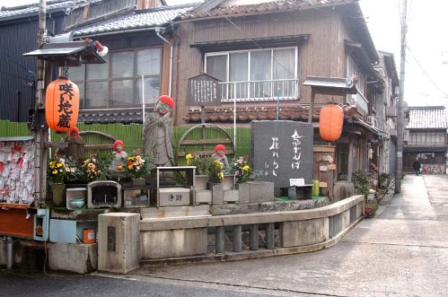 旧加茂川の地蔵