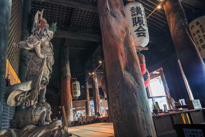 金峯山寺本堂