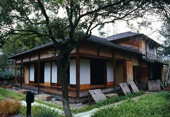 安積開拓官舎−旧立岩一郎邸−