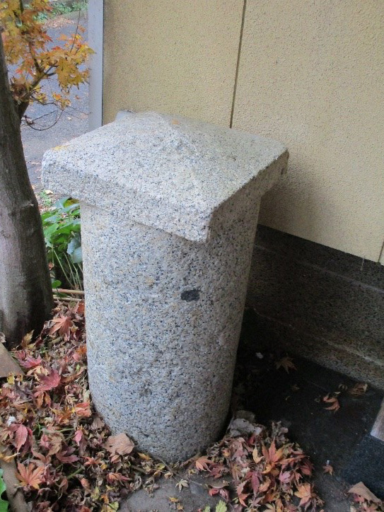 舟つなぎ石