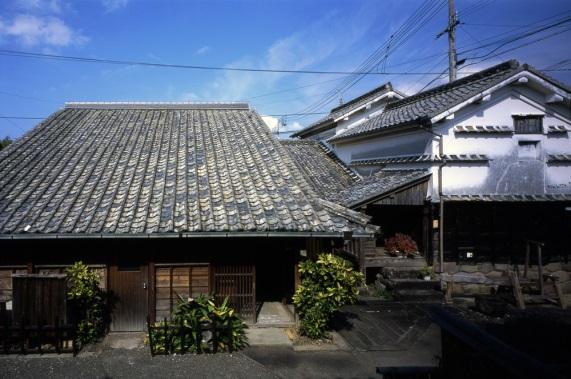 竹﨑家住宅（高田屋）　主屋 離れ 蔵
