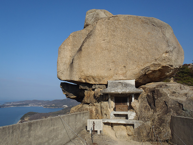 重岩 