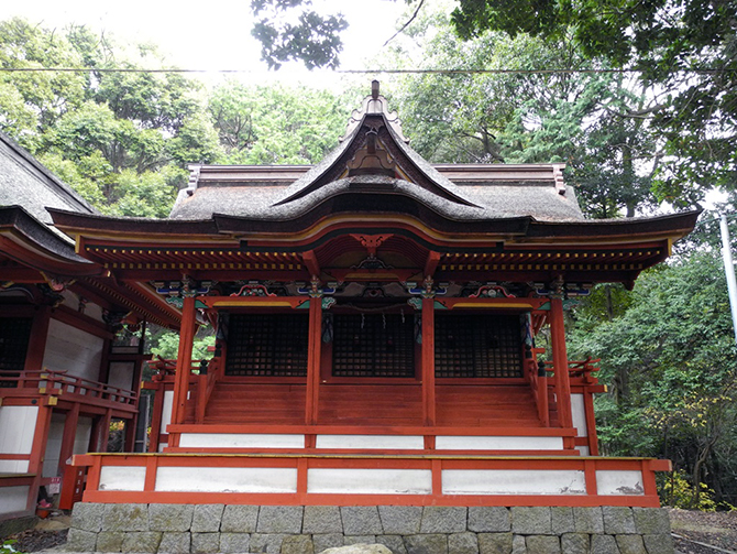 鎮守 