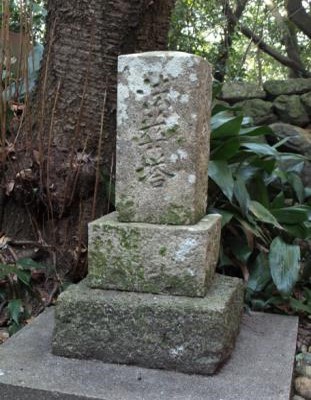 孔島厳島神社の石造物