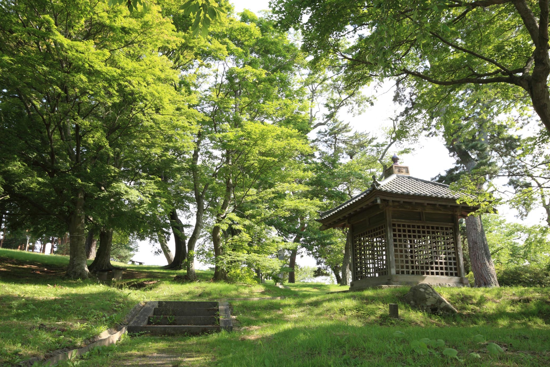 多賀城碑（覆屋全景）