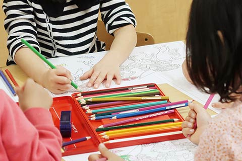 百景図ぬり絵体験